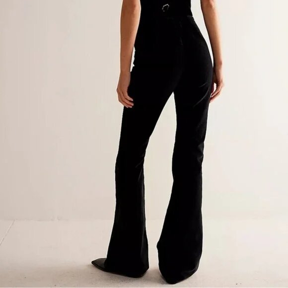 023 We The Free Jayde Cord Flare Jean in Black NWT Size 31 - Picture 4 of 11